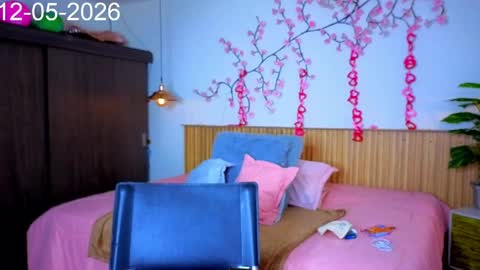 Call me S E L E N A   online show from 05/12/26, 07:00