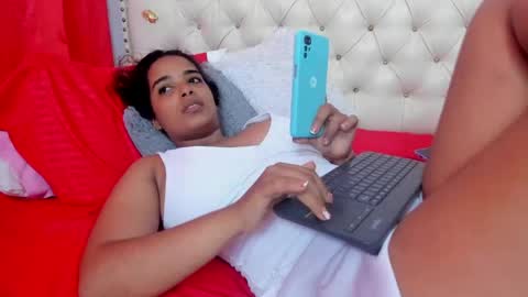 selena_beautyy online show from 05/11/26, 07:00