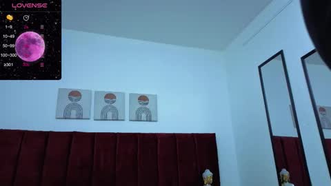 Snapshot of selena_castillo chatting on 11/07/25, 12:05 Selena online show from 11/07/25, 12:05