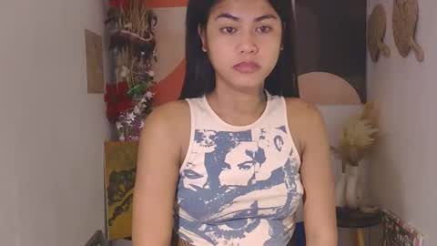 Snapshot of selena_fox2000 chatting on 12/22/25, 01:46 selena_fox2000 online show from 12/22/25, 01:46