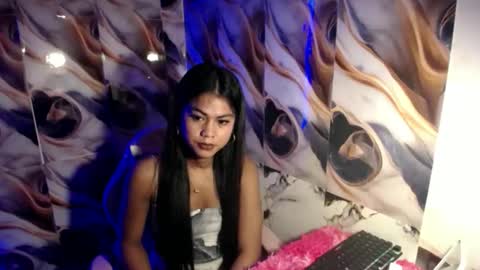 Snapshot of selena_fox2000 chatting on 03/21/26, 11:37 selena_fox2000 online show from 03/21/26, 11:37
