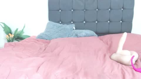 Selena online show from 02/03/25, 06:39