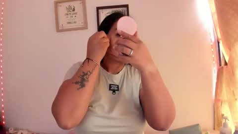 Karen online show from 10/27/25, 02:21