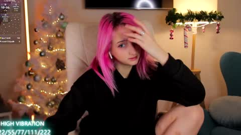 Snapshot of selena_lily chatting on 01/16/25, 10:21 Selena Lily online show from 01/16/25, 10:21