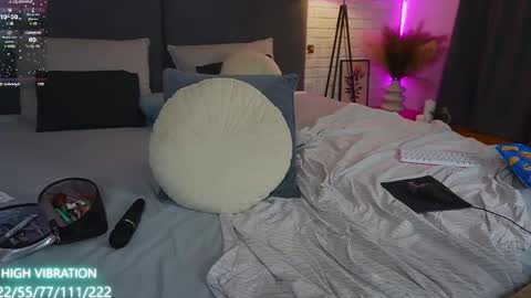 Snapshot of selena_lily chatting on 02/11/25, 04:13 Selena Lily online show from 02/11/25, 04:13