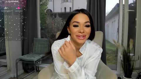 Selena online show from 02/02/25, 07:20