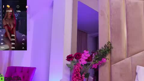 Selena online show from 10/03/25, 03:36