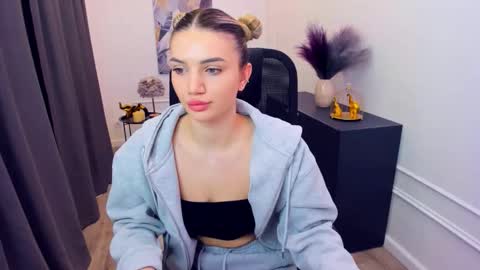 selenaemoore online show from 02/28/26, 03:40