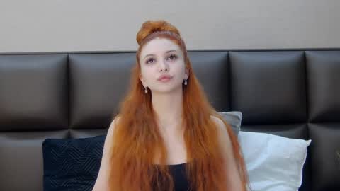 Snapshot of selenahanson chatting on 07/03/26, 02:34 SelenaHanson online show from 07/03/26, 02:34