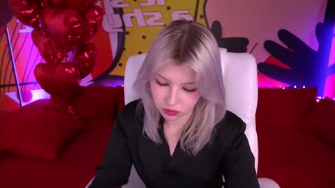 selenairis online show from 03/10/25, 05:18