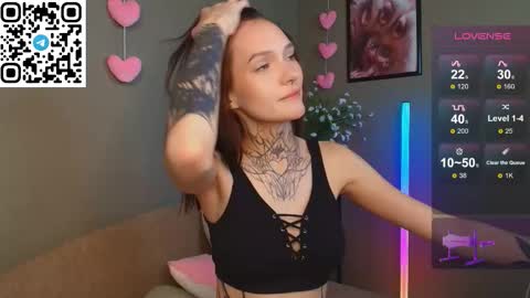 Selena online show from 11/17/25, 01:55