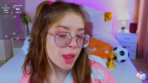Snapshot of selenamills chatting on 07/03/26, 01:56 selenamills online show from 07/03/26, 01:56