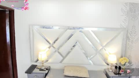 Selena reyess online show from 12/04/25, 12:14