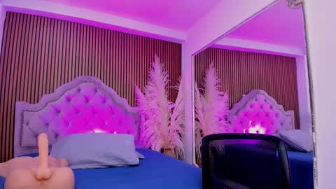 Snapshot of selenastonne chatting on 12/22/25, 08:06 selenastonne online show from 12/22/25, 08:06