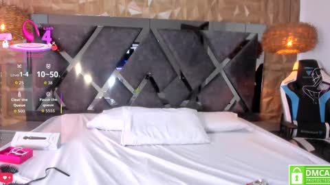 selene__lopez_ online show from 09/28/25, 07:41