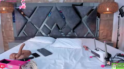 selene__lopez_ online show from 04/26/26, 07:55