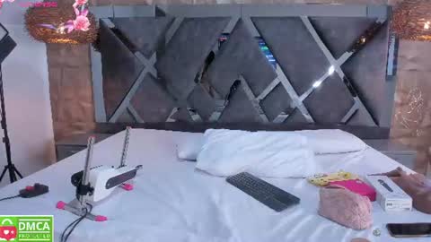 selene__lopez_ online show from 06/16/26, 07:27