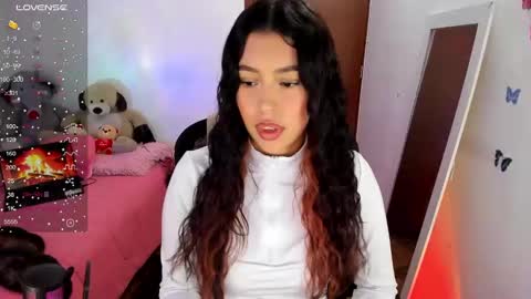 Snapshot of selene_e chatting on 01/11/25, 11:24 Karol. online show from 01/11/25, 11:24