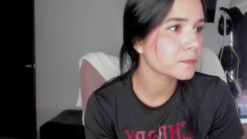 Snapshot of selene_king22 chatting on 10/07/25, 01:19 Alejandra online show from 10/07/25, 01:19