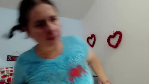 Snapshot of selene_mom chatting on 10/13/25, 02:06 selene online show from 10/13/25, 02:06