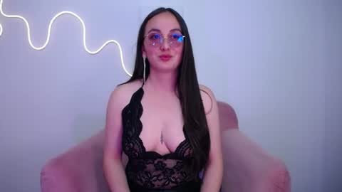 selene_swee online show from 06/26/26, 10:47