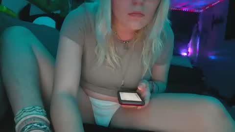 Snapshot of selenebaby chatting on 01/28/25, 12:26 Selene online show from 01/28/25, 12:26