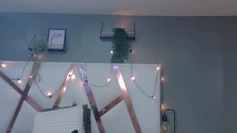 SELENE GIBSON online show from 12/14/25, 11:04