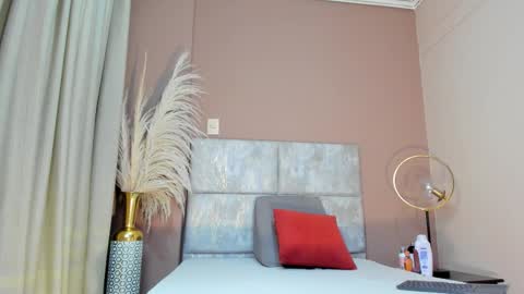 Selene Lujan online show from 12/03/25, 11:52