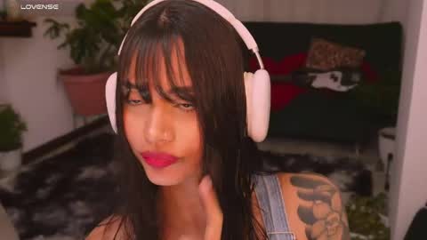 Snapshot of selenevaughan chatting on 04/30/26, 01:34 Selene online show from 04/30/26, 01:34