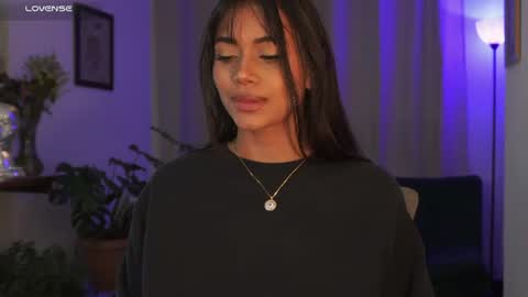 Snapshot of selenevaughan chatting on 06/19/26, 12:26 Selene online show from 06/19/26, 12:26