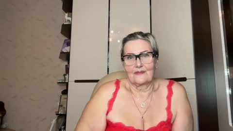 Snapshot of selenna57 chatting on 03/08/26, 08:01 Selenna online show from 03/08/26, 08:01