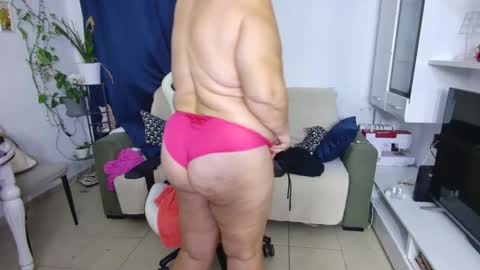 Snapshot of selenna57 chatting on 04/18/26, 07:58 Selenna online show from 04/18/26, 07:58