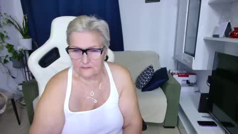 Snapshot of selenna57 chatting on 04/22/26, 05:36 Selenna online show from 04/22/26, 05:36
