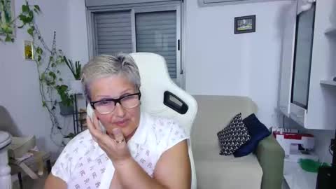 Snapshot of selenna57 chatting on 05/26/26, 05:20 Selenna online show from 05/26/26, 05:20