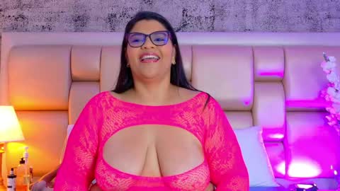 Selenna Cooper online show from 04/25/26, 11:46