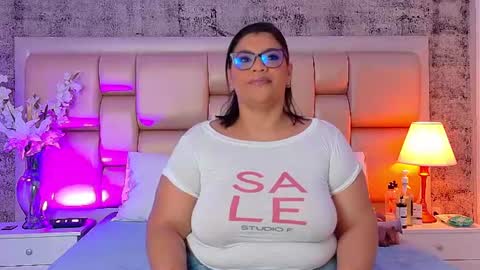 Selenna Cooper online show from 06/10/26, 12:04