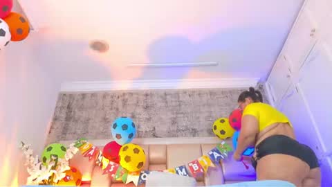 Selenna Cooper online show from 06/27/26, 12:22