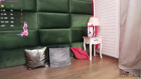 Selen online show from 09/22/25, 04:03