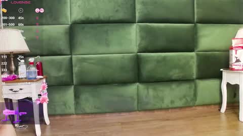 Selen online show from 11/11/25, 08:09