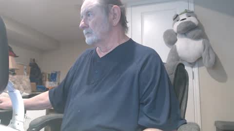 selkie2s online show from 10/04/25, 06:50