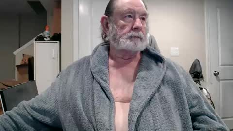 Snapshot of selkie2s chatting on 02/15/26, 05:20 selkie2s online show from 02/15/26, 05:20