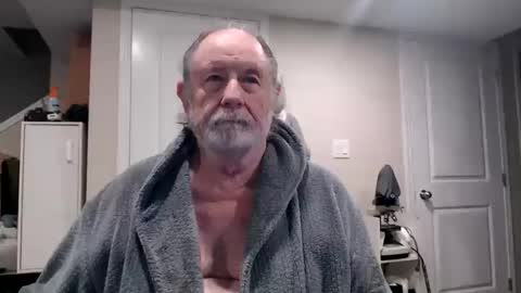 Snapshot of selkie2s chatting on 03/08/26, 05:06 selkie2s online show from 03/08/26, 05:06