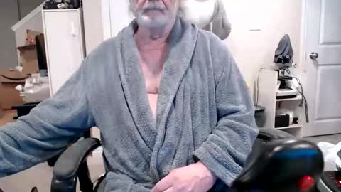 Snapshot of selkie2s chatting on 04/18/26, 03:05 selkie2s online show from 04/18/26, 03:05