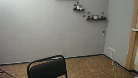 Snapshot of sellavix chatting on 09/18/25, 04:20 Sellavix online show from 09/18/25, 04:20