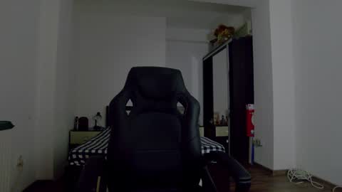 Snapshot of sellena_angel chatting on 12/13/25, 07:53 sellena_angel online show from 12/13/25, 07:53