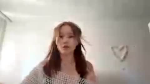 Snapshot of selmacalumag chatting on 07/27/26, 09:38 Lily online show from 07/27/26, 09:38