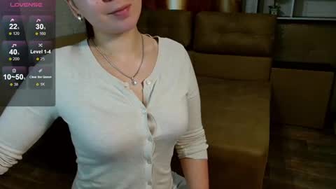 Snapshot of semisweetdream chatting on 01/26/25, 08:03 Next stream 2912 GMT2 online show from 01/26/25, 08:03