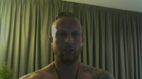 Snapshot of sence08 chatting on 05/10/26, 09:31 sence08 online show from 05/10/26, 09:31