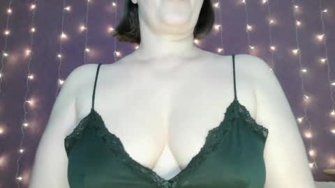 Snapshot of send_me chatting on 04/05/26, 04:53 send me online show from 04/05/26, 04:53