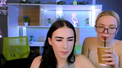 Snapshot of sendi_cais chatting on 03/08/26, 02:15 Sendi online show from 03/08/26, 02:15